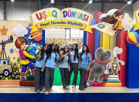 Paytaxt məktəbliləri XII Bakı Beynəlxalq Kitab Sərgisində iştirak ediblər+FOTOLAR